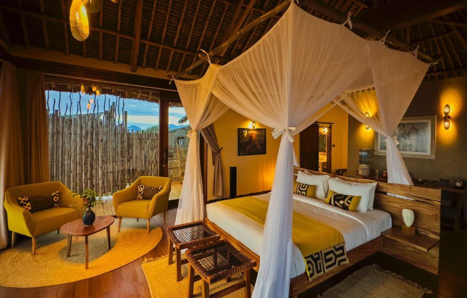 LIONS BLUFF LODGE ROOMS