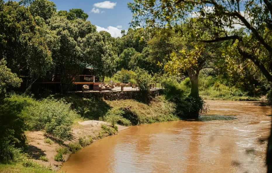 LIONS BLUFF LODGE ROOMS