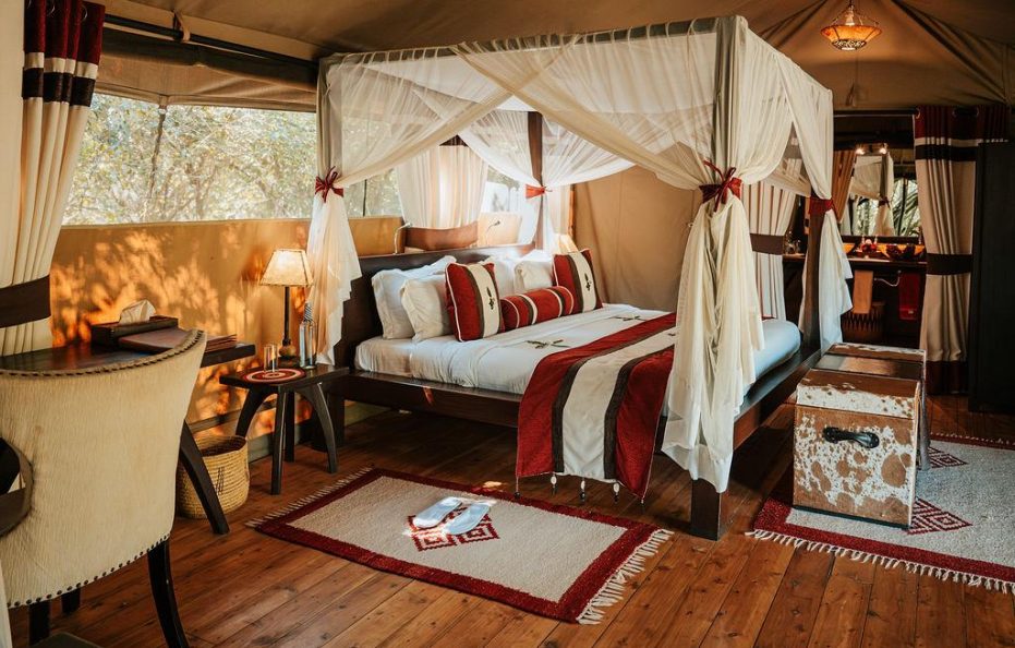 LIONS BLUFF LODGE ROOMS