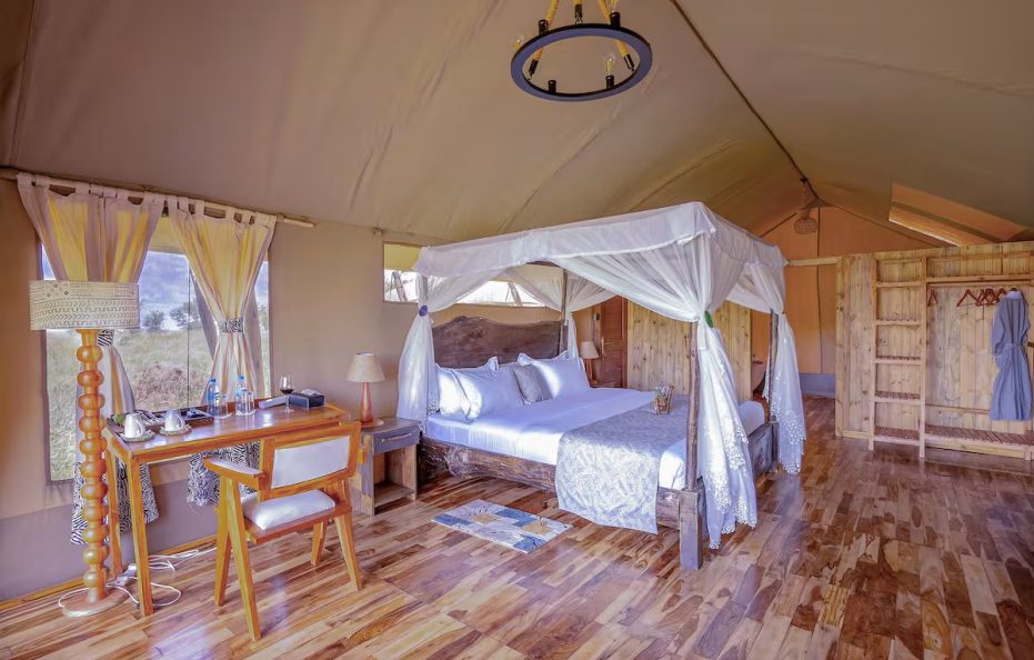 Serengeti Tanzania Bush Camp Family Tent, 1 Bedroom
