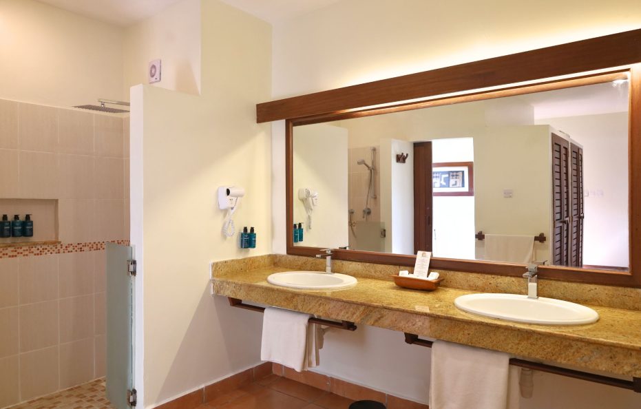 Baobab Beach Resort Deluxe Rooms